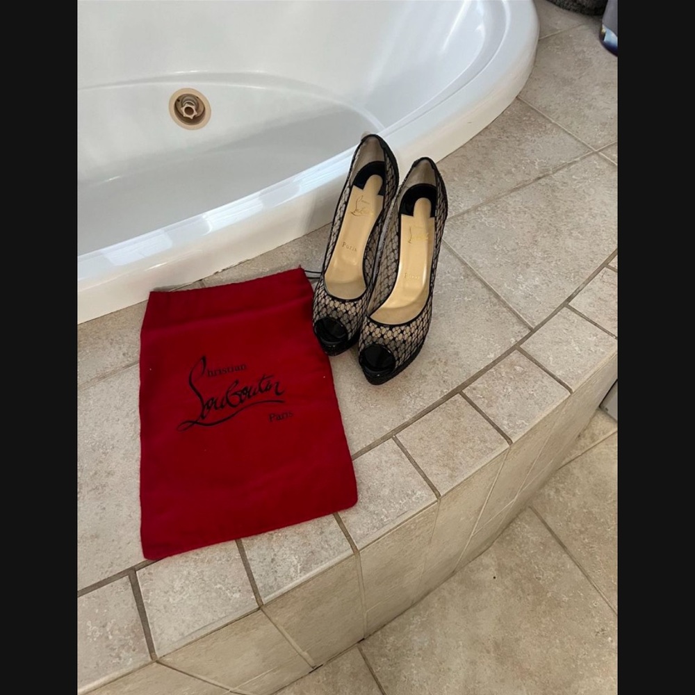 Christian Louboutin 39.5